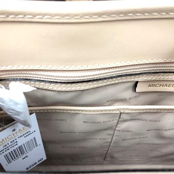 SOLD🥰🥰NEW AUTHENTIC MICHAEL KORS TRAVEL BAG - Picture 7 of 8